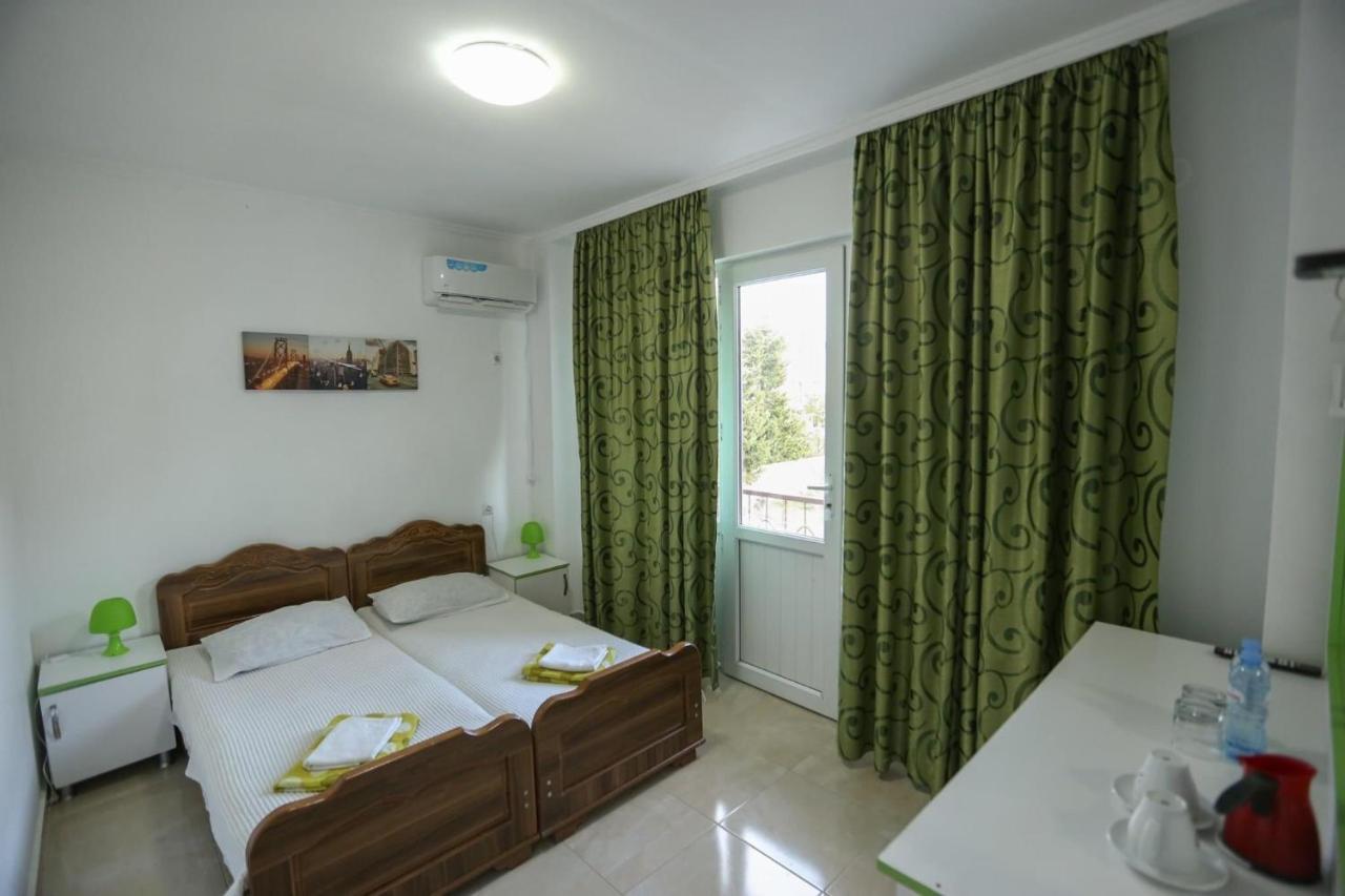 Theodora Hotel Ureki Ngoại thất bức ảnh