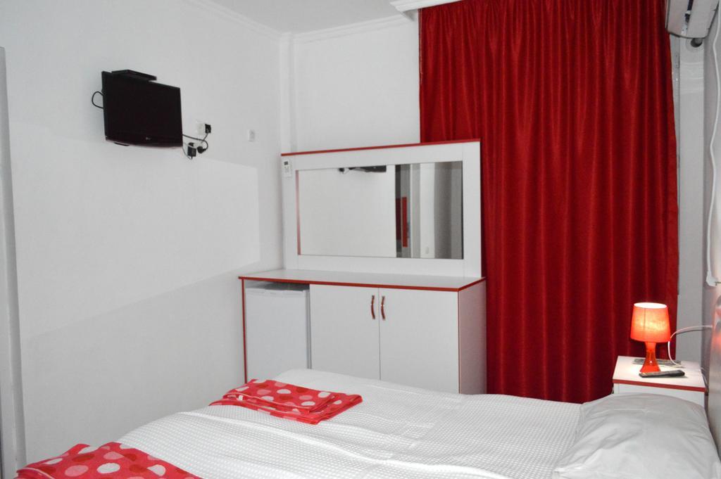 Theodora Hotel Ureki Ngoại thất bức ảnh